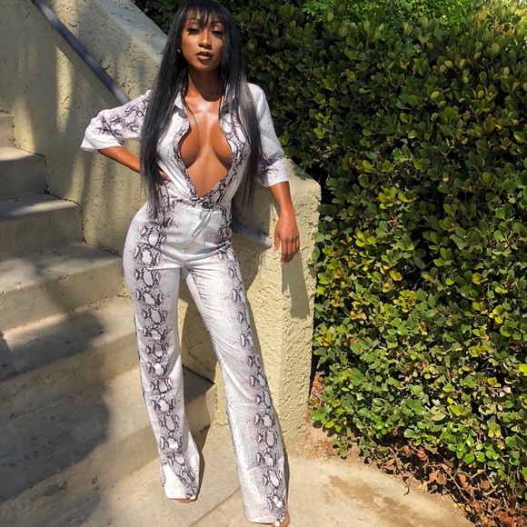 Two piece snakeskin set - Picture 3 of 3